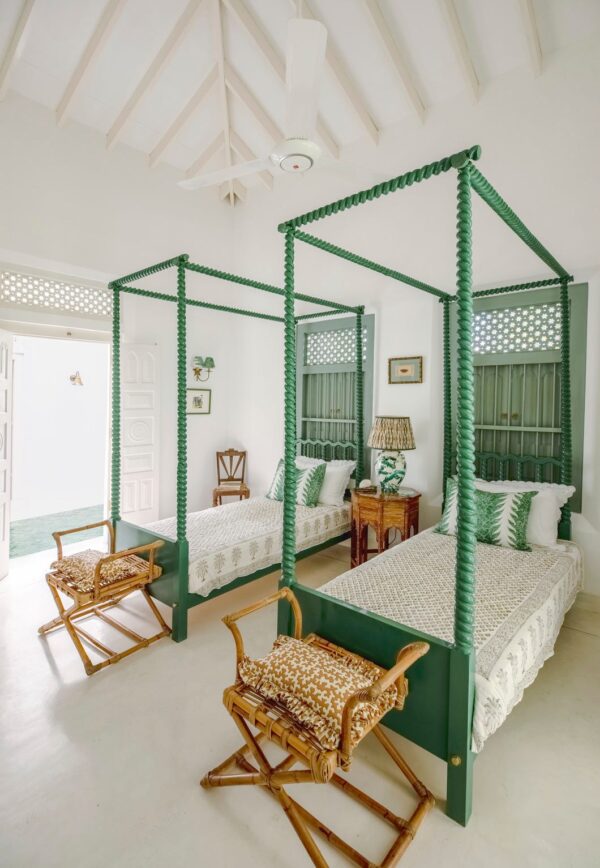 lugage spot in guest room