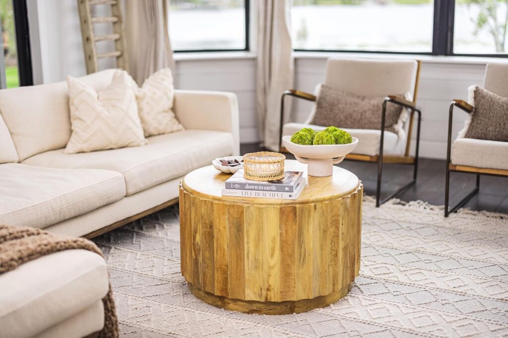 luxurious white textured ceramic bowl