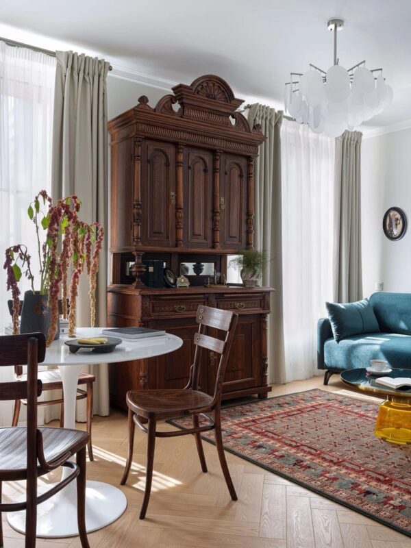 mixing vintage modern furniture